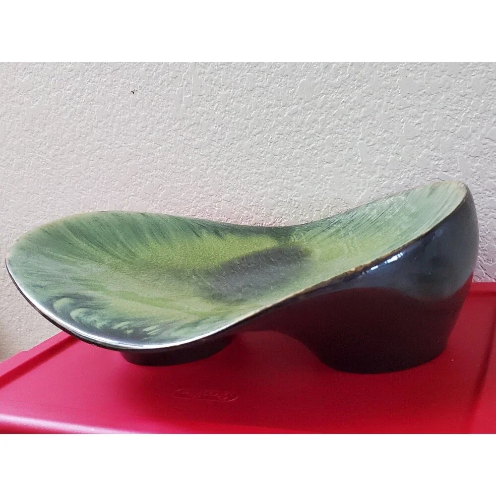 Pier 1 Sculpture Asymetrical Bowl Green Drip Glaze Centerpiece 14